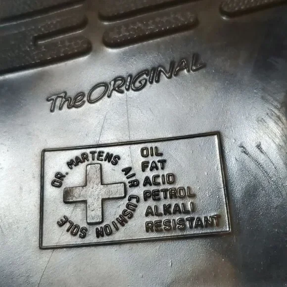 Dr. Martens Estrela Women's Black Oxford Shoes Airwair - Picture 15 of 15